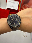 Omega Speedmaster Dark side of the moon marrom