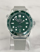 Omega Seamaster Diver 300M Green James Bond 007 Automático